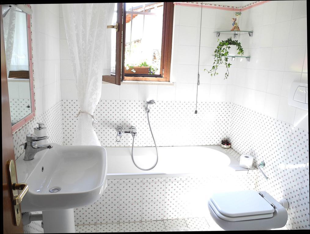 Villa Campo Dei Fiori Casciago Екстер'єр фото